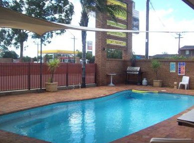 Town And Country Motor Inn Cobar - Darwin Tourism 0