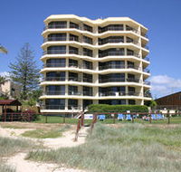 Spindrift On The Beach - Darwin Tourism