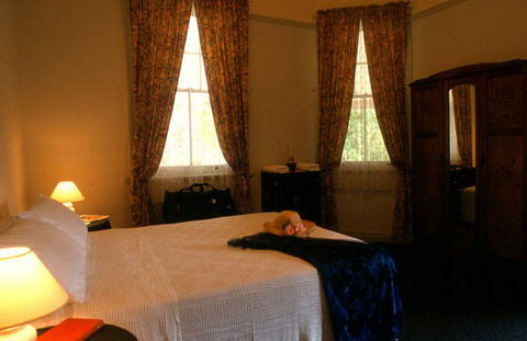 Abernethy Guesthouse - Darwin Tourism 4