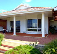 Close Encounters Bed and Breakfast - Darwin Tourism