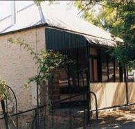 Wild Olive Cottage - Darwin Tourism