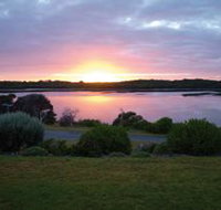 Lake View Apartments - Darwin Tourism