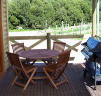 McLaren Ridge 3 - McLaren Ridge Log Cabins - Darwin Tourism