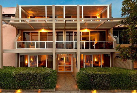 Bay Breeze Boutique Accommodation - Darwin Tourism 0