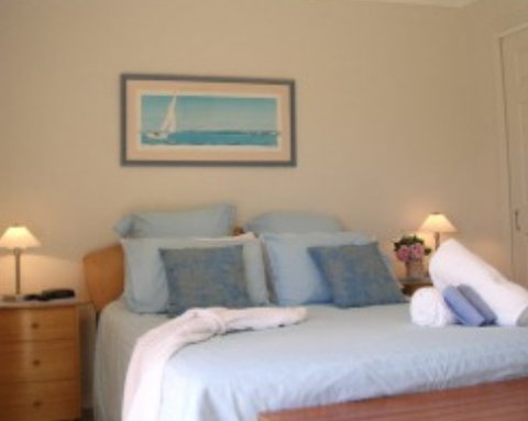 A Bay Beachcomber And Jervis Bays SeaChange - Darwin Tourism 1