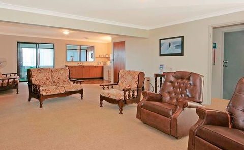 Booragul Beach House - Darwin Tourism 0