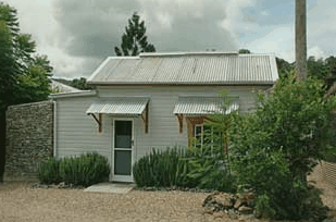 Mavis's Kitchen And Cabins - Darwin Tourism 0