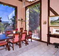 Castle On The Hill Bed and Breakfast - Darwin Tourism