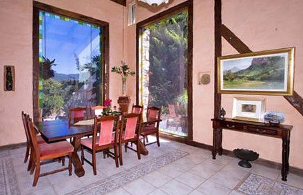 Castle On The Hill Bed And Breakfast - Darwin Tourism 0