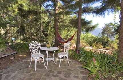 Castle On The Hill Bed And Breakfast - Darwin Tourism 1