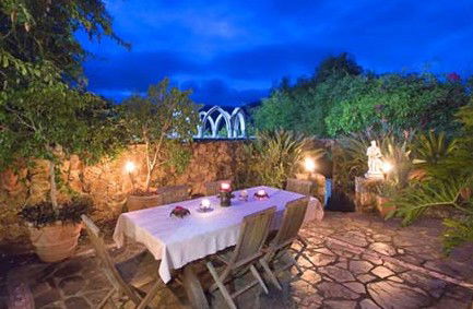 Castle On The Hill Bed And Breakfast - Darwin Tourism 2