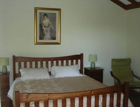 Calurla Chalets And Cottages - Darwin Tourism 1