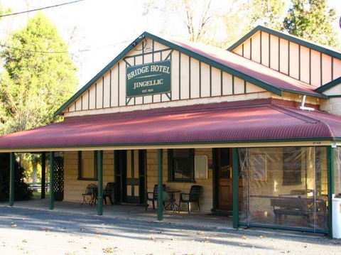 Bridge Hotel At Jingellic - Darwin Tourism 0