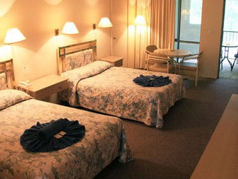 Khancoban Alpine Inn - Darwin Tourism 3