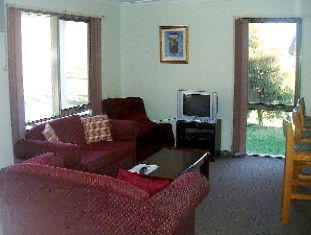Khancoban Rose Holiday Units - Darwin Tourism 1