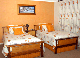 Elm Cottage - Darwin Tourism 3