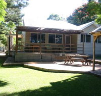 Pine Cottage - Darwin Tourism