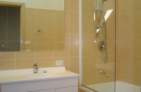 Amaroo On The Waterfront - Darwin Tourism 1