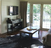 Book Barn Cottage - Darwin Tourism