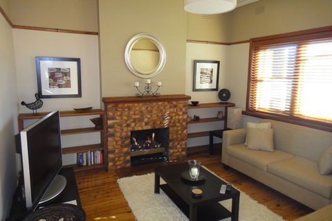 Nangara Serviced Accommodation Albury - Darwin Tourism 3