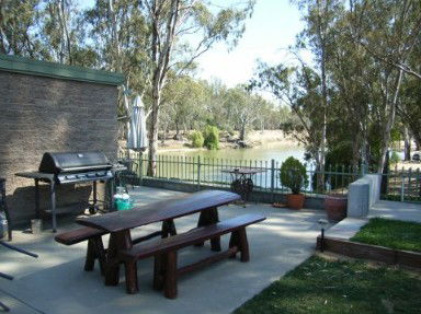 Riverview Motel - Darwin Tourism 1