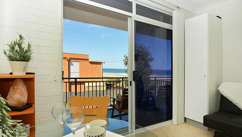 Beach Studio On Bombo - Darwin Tourism 4