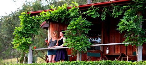 Cedar Creek Vineyard Cottages - Darwin Tourism 3