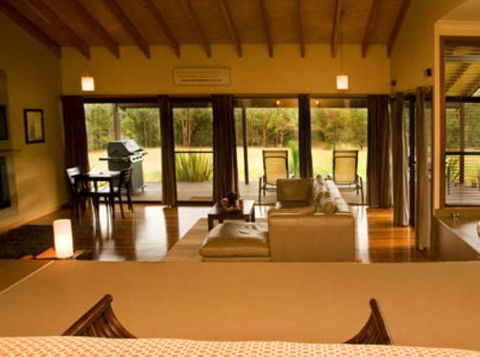 Cedars Mount View - Darwin Tourism 3