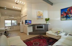 A Colourcity Apartments - Darwin Tourism 1