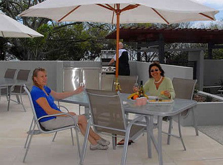Tingeera Apartments - Darwin Tourism 2