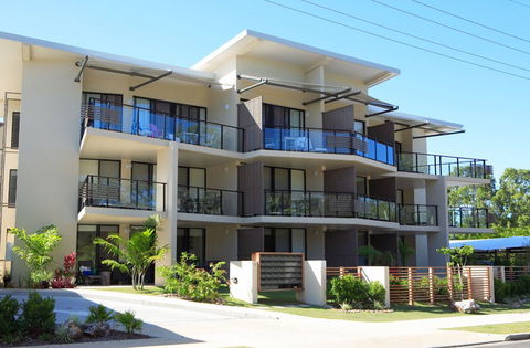 Agnes Water Beach Club - Darwin Tourism 4