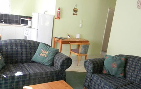 Murray Gardens Country Cottages And Motel - Darwin Tourism 3