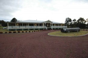 Loggers Rest Bed And Breakfast - Darwin Tourism 3
