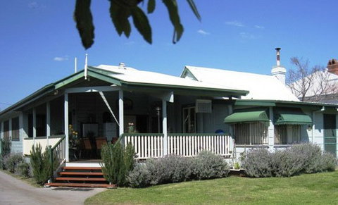 Pitstop Lodge Guesthouse And Bed And Breakfast - Darwin Tourism 2
