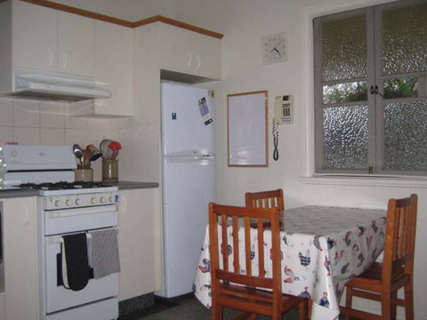 Hope Cottage Country Retreat At Assmanshausen Winery - Darwin Tourism 1