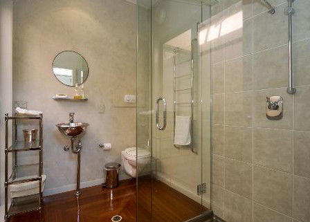 Claytons On Cylinder Beach Front Apartments - Darwin Tourism 4