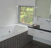 Twin Falls Retreat - Darwin Tourism