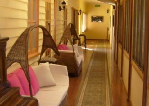 Mystery Mountain Farmstay - Darwin Tourism 4