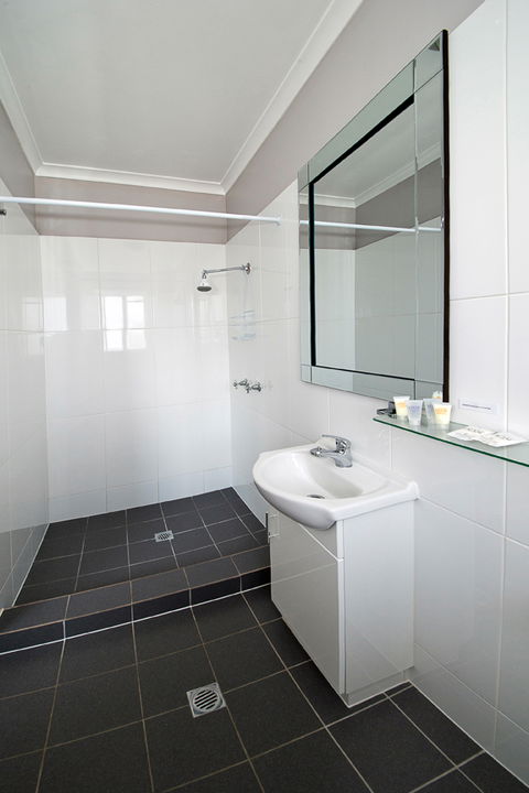 Burleigh Gold Coast Motel - Darwin Tourism 2