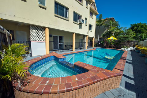 Burleigh Gold Coast Motel - Darwin Tourism 4