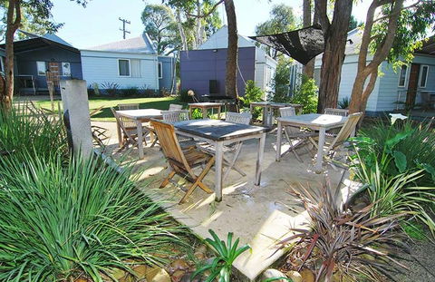 Huskisson Holiday Cabins - Darwin Tourism 4