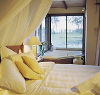 Lake Weyba Cottages - Darwin Tourism