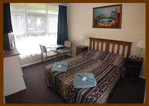 Southern Right Motor Inn - Darwin Tourism 1