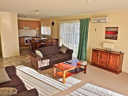 Southern Right Motor Inn - Darwin Tourism 3
