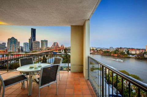 Bridgewater Apartments - Darwin Tourism 6