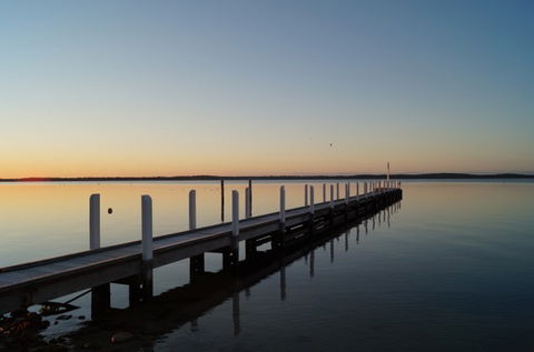 Wattle Point Waterfront Retreat - Darwin Tourism 0