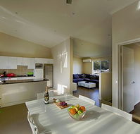 Middle Rock Holiday Resort - Darwin Tourism