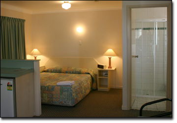 Earls Court Motor Inn - Darwin Tourism 3