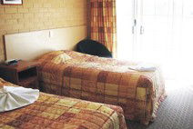 Tenterfield Bowling Club Motor Inn - Darwin Tourism 0