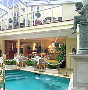 Manor House Boutique Hotel - Darwin Tourism 2